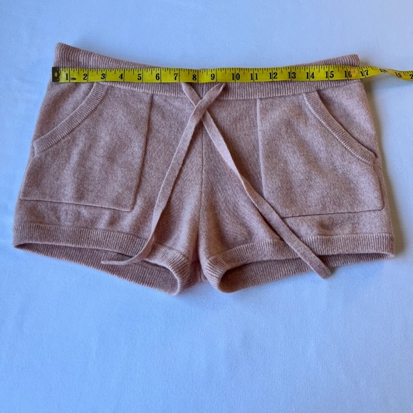 27 Miles Malibu 100% Cashmere Drawstring Shorts - Picture 3 of 9